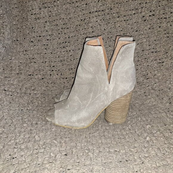 JEFFREY CAMPBELL-Oath Tan Suede Peep Toe Cutout Booties-Sz 7.5-Near Mint - Picture 3 of 8